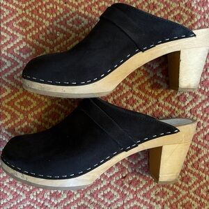 Maguba black suede clog heels. EU38